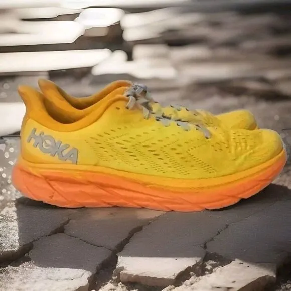 HOKA ONE ONE CLIFTON 8 Athletic Running Shoes Mens Size 10D Radient Yellow