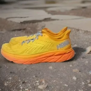 HOKA ONE ONE CLIFTON 8 Athletic Running Shoes Mens Size 10D Radient Yellow