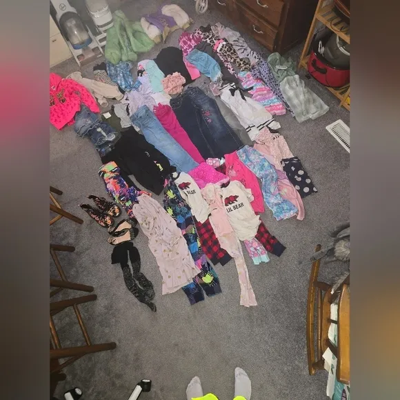 HUGE GIRLS LOT BUNDLE MIX SEASONS SIZE 6/7