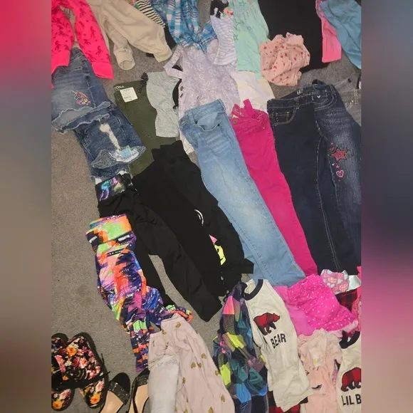 HUGE GIRLS LOT BUNDLE MIX SEASONS SIZE 6/7