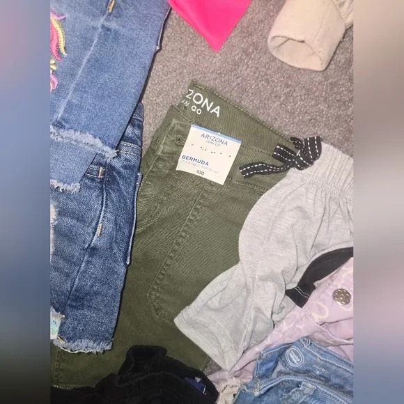 HUGE GIRLS LOT BUNDLE MIX SEASONS SIZE 6/7