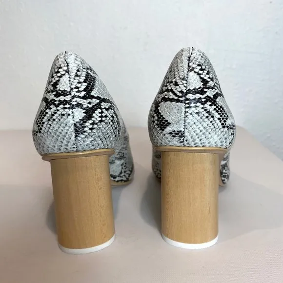 Imagine Vince Camuto Quinna Capri Snake Pump NEW