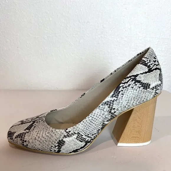 Imagine Vince Camuto Quinna Capri Snake Pump NEW