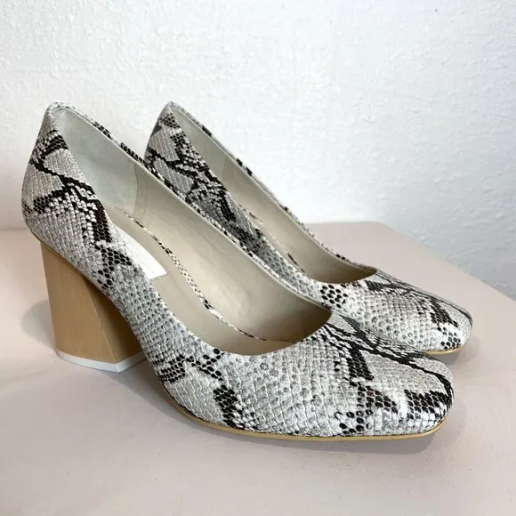 Imagine Vince Camuto Quinna Capri Snake Pump NEW