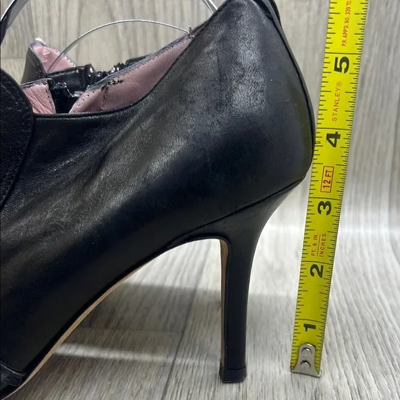 Isaac Mizrahi Leather Ankle Boot