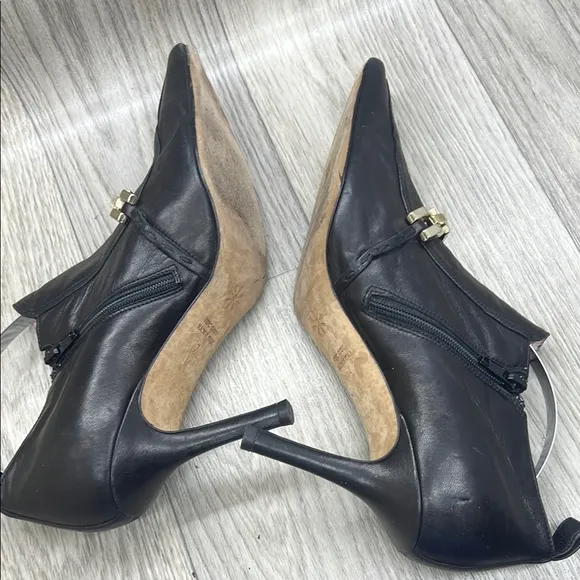 Isaac Mizrahi Leather Ankle Boot