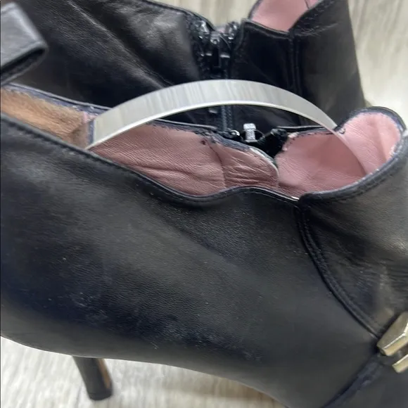 Isaac Mizrahi Leather Ankle Boot