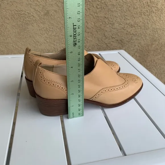 J. Crew Oxford shoes nude leather size 7.5
