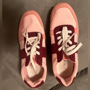 J. Crew Women’s Sneakers 💓❤️🤎