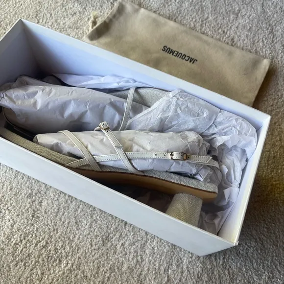 Jacquemus Cream Les Sandales Basgia