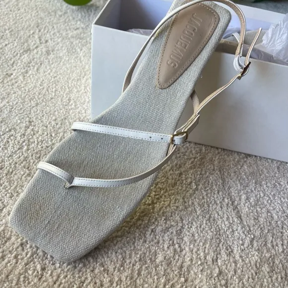 Jacquemus Cream Les Sandales Basgia