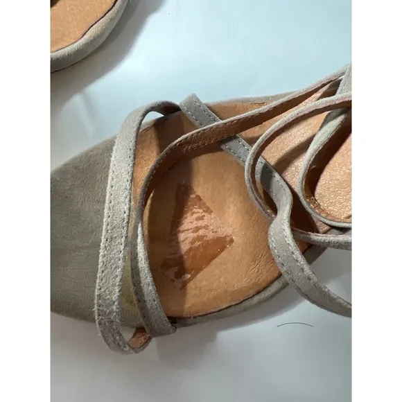 Jeffrey Campbell Elegant Tan Strappy Women's Sandals