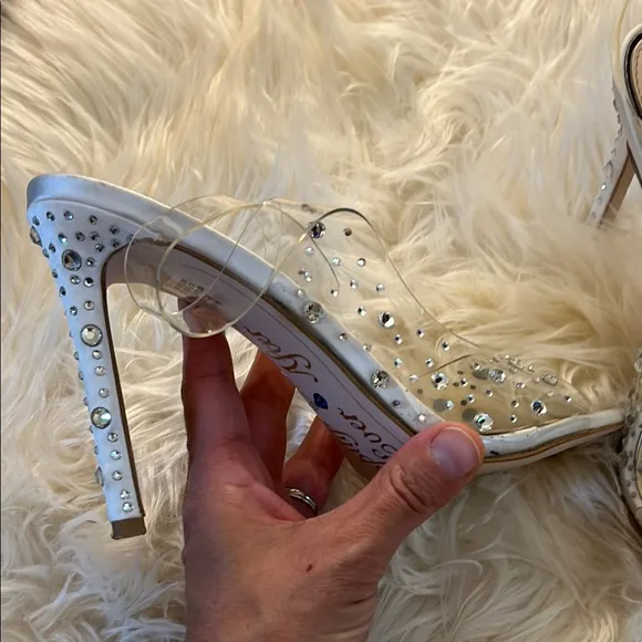 Jessica Simpson clear jaisey sandals size 7 1/2