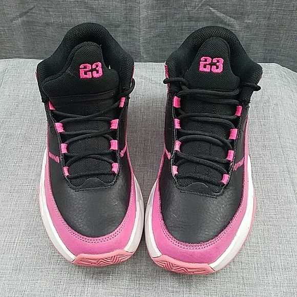 Jordan Max aura 3 dc 1999-062 girls black pink basketball shoes size 5.5Y