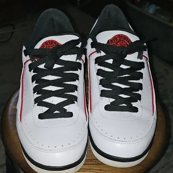 Jordan Retro 2 Low&quot;Chicago&quot;/ 10.5M/Men's White and Black Sneakers