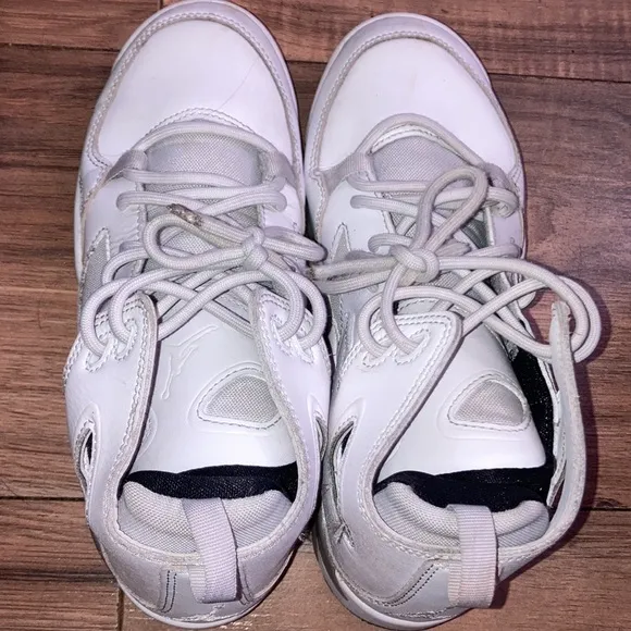Jordan’s 5 retro All white Silver basketball 4Y sneakers shoes