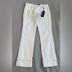 Karl Lagerfeld‎ White Brand New  Jeans Size 4 Side Fringe bottom hem Women’s