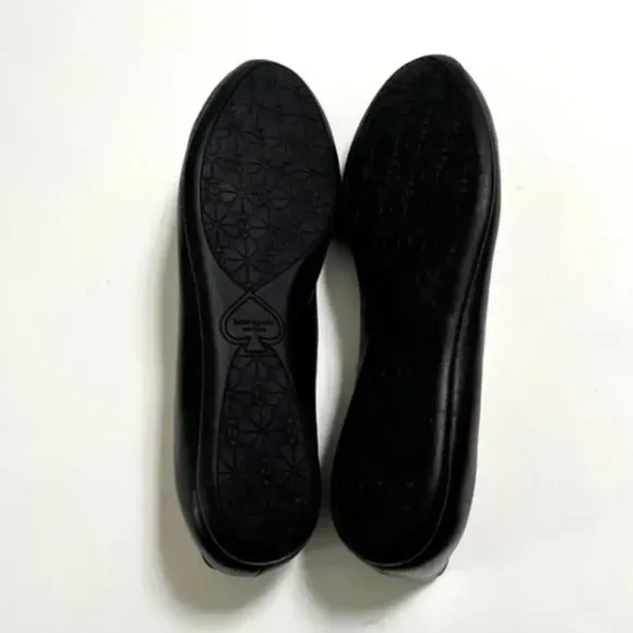 KATE SPADE  Ballet Flat Shoes Size 7 Leather Black Silver Metal Logo NWOB
