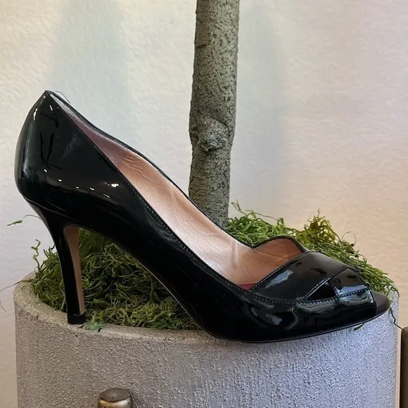 Kate spade black patent leather crisscross open toe heel pumps shoes