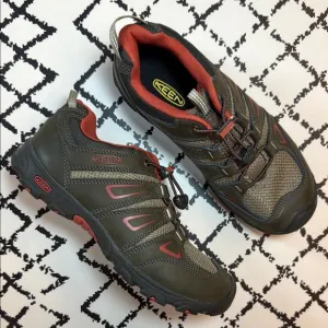 KEEN Trail Hiking Shoes - US Size 6 (Big Boy) - EUC