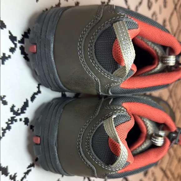 KEEN Trail Hiking Shoes - US Size 6 (Big Boy) - EUC