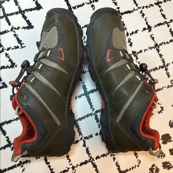 KEEN Trail Hiking Shoes - US Size 6 (Big Boy) - EUC