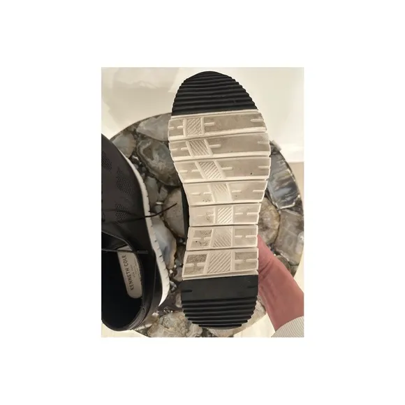 KENNETH COLE ATHLETIC SHOES