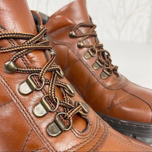 KENNETH COLE REACTION Y2K Brown Leather Chunky Lug Sole Shoes 7M Boots