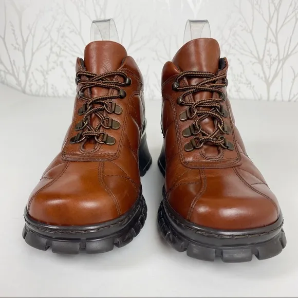 KENNETH COLE REACTION Y2K Brown Leather Chunky Lug Sole Shoes 7M Boots