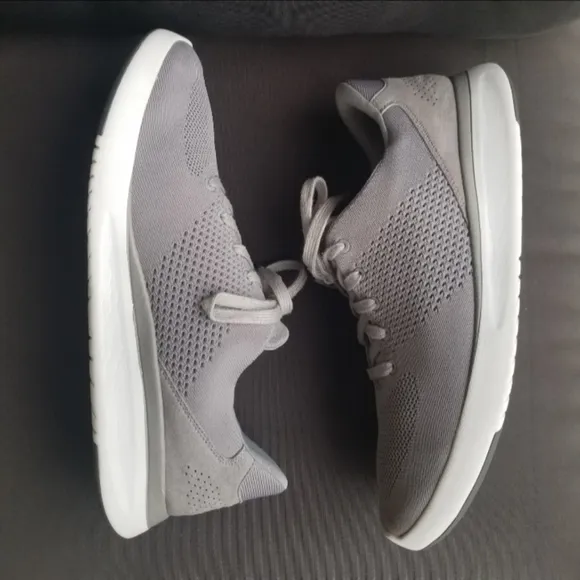 Kizik Lima Comfort Sneakers (Mens 12 Womens 13.5) Gray Hands Free Shoes