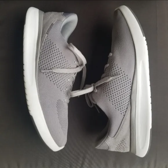 Kizik Lima Comfort Sneakers (Mens 12 Womens 13.5) Gray Hands Free Shoes