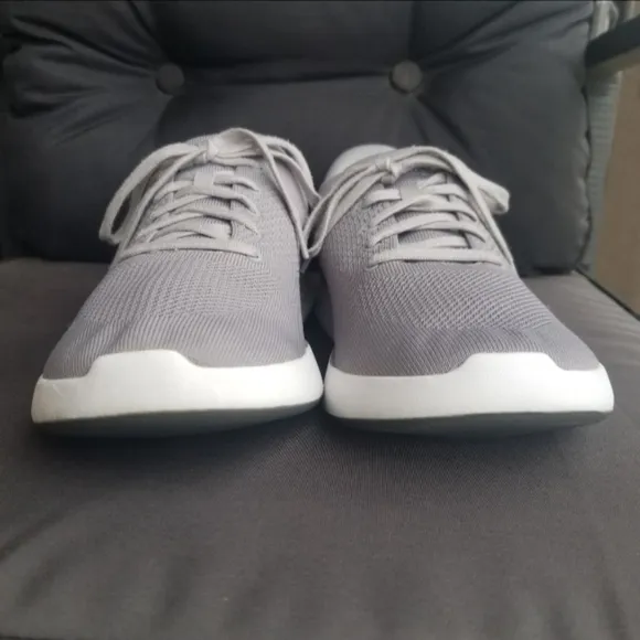 Kizik Lima Comfort Sneakers (Mens 12 Womens 13.5) Gray Hands Free Shoes