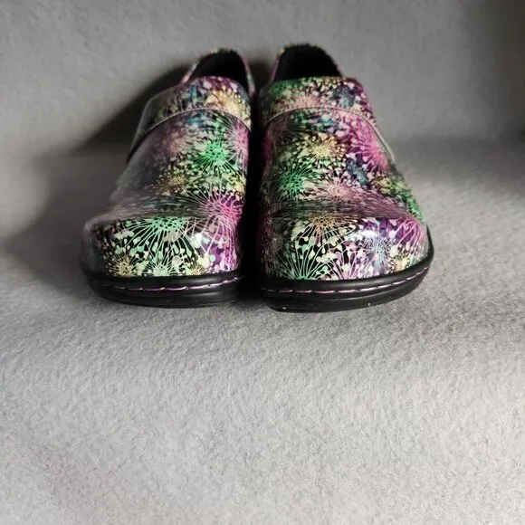 Klogs Shoes Women's 10.5 Multicolor Closed Clog Imperial Dandelion Print Patent