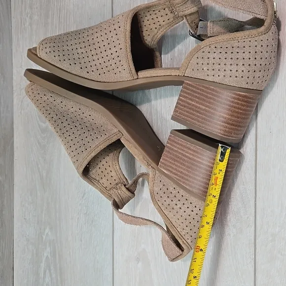 Koolaburra by Ugg Australia Women Ashlyn Leather Open Toe Heels Sandals shoes 9
