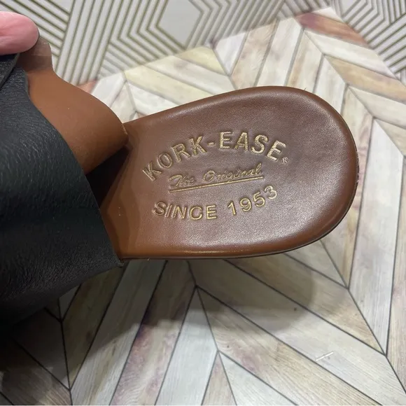 KORK-EASE BERIT PEEP TOE BLACK‎ LEATHER L2