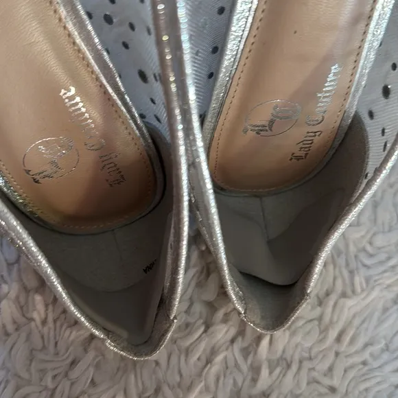 Lady Couture Silk Silver Embellished Kitten Heels size 39