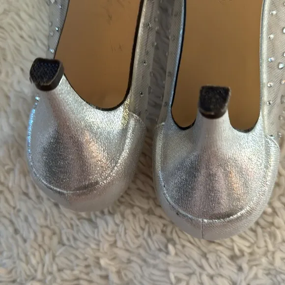 Lady Couture Silk Silver Embellished Kitten Heels size 39