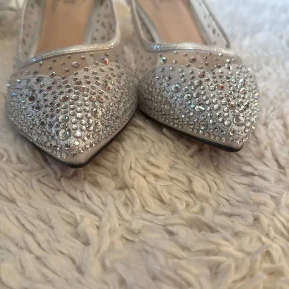 Lady Couture Silk Silver Embellished Kitten Heels size 39
