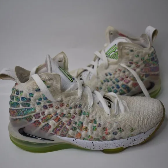 LeBron 17 XVII Air Command Shoes Nike Youth BQ5594-100 GS Size 5.5Y Women's 7  G