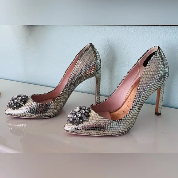 Like New Ted Baker Elegant Gold metallic Leather Heels with large rhinestones.