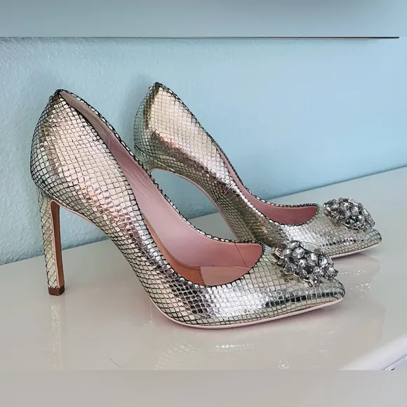 Like New Ted Baker Elegant Gold metallic Leather Heels with large rhinestones.