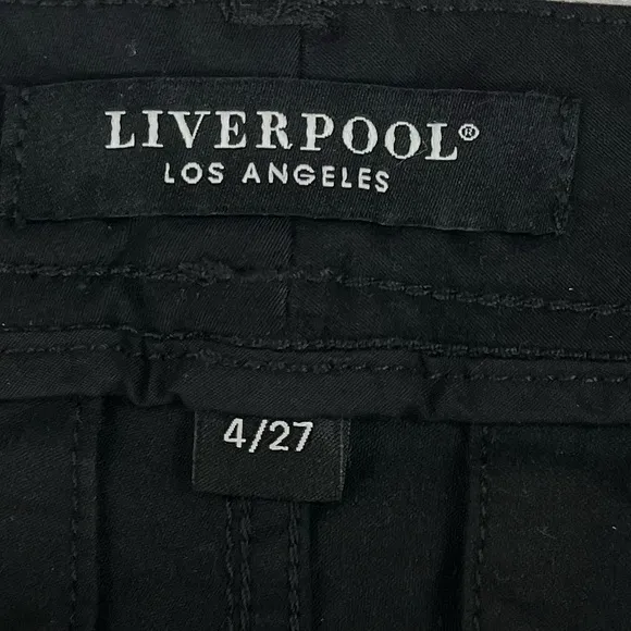 Liverpool Los Angeles Strech Bermuda Womens Black Shorts Size 4/27‎ - NWT
