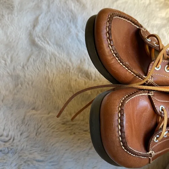 L.L. Bean Handsewn men’s leather moccasins  Boucher moc in oakwood