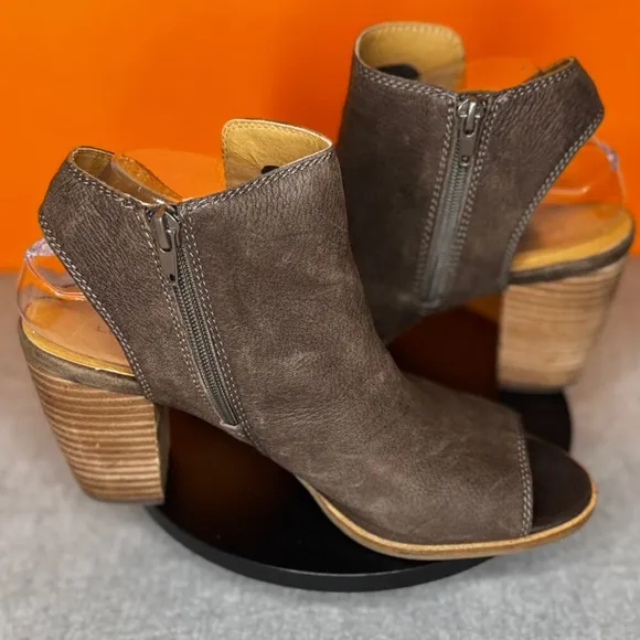 Lucky Brand Jubai Peep Ankle Leather Heels Boots Brown Open Toe Size 8.5
