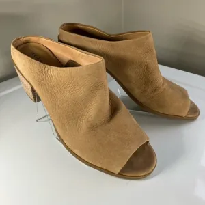 Lucky Brand Mules Size 8.5 Soft Leather Stacked Heel Open Toe *New Small Flaw*