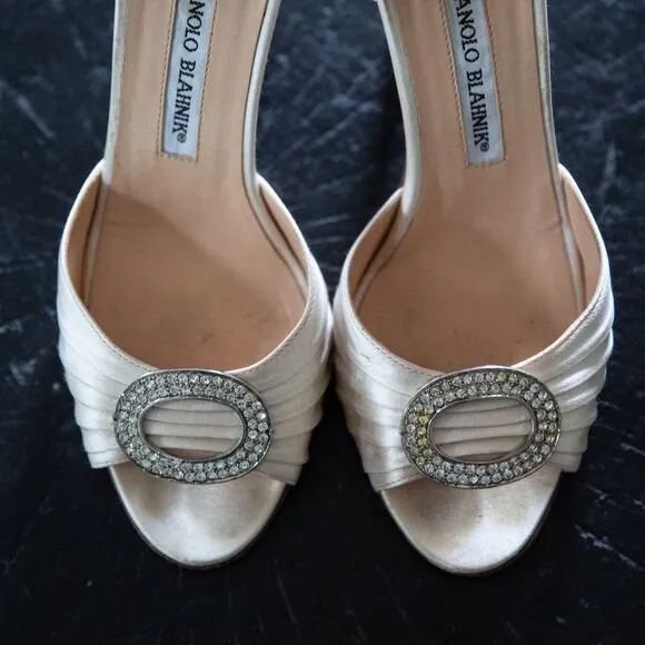 Manolo Blahnik Sedaraby D'Orsay Heels