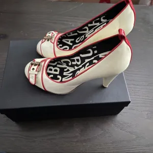 Marc by Marc Jacobs Buckle Heels Size 7