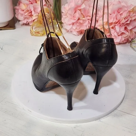 MAX Studio Boots Womens 8.5 Ankle Heel Brown Leather Lace Up Bootie High shoes