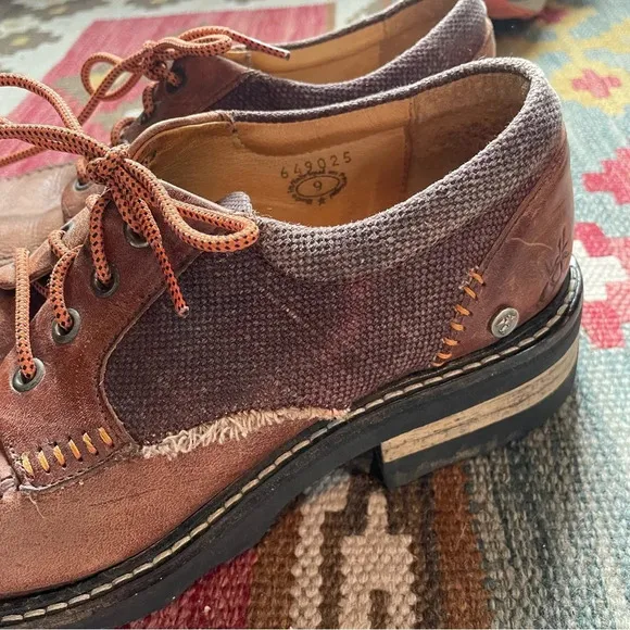 Mens Fluevog bankers size 9 Oxford lace up unique shoes