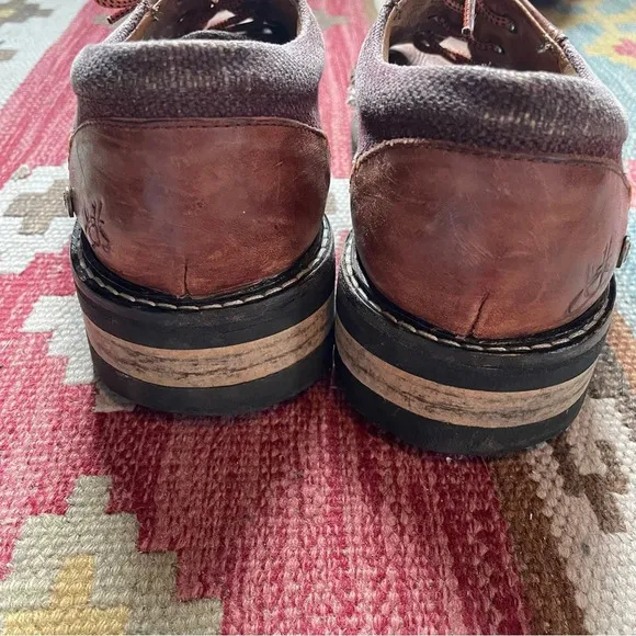 Mens Fluevog bankers size 9 Oxford lace up unique shoes